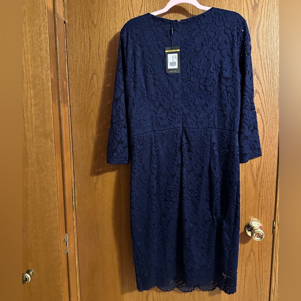 Ladies NWT navy lace dress. Size 2xl. Musol brand.
